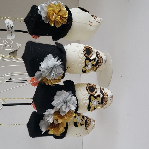 Set of 4 SKULL ornaments 3 little jingle Jack-O-Lanterns  halloween decor - Picture 10 of 12